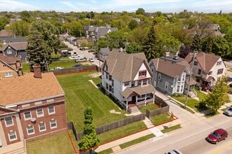 124 W North Ave, Milwaukee, WI - AERIAL  map view - Image1