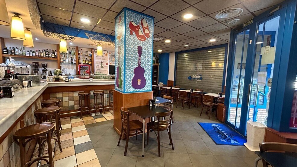 Retail in Zaragoza, Zaragoza for lease - Interior Photo - Image 3 of 22