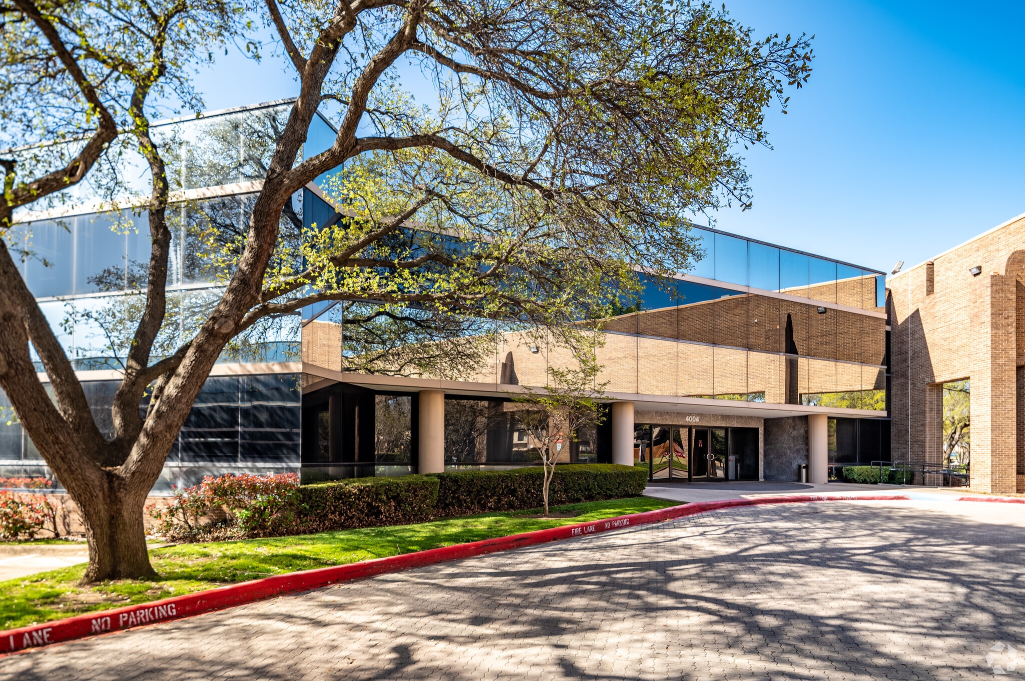 4004 Belt Line Rd, Addison, TX for lease Building Photo- Image 1 of 37
