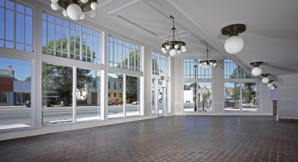 1840 W Broad St, Richmond, VA for lease - Building Photo - Image 2 of 4