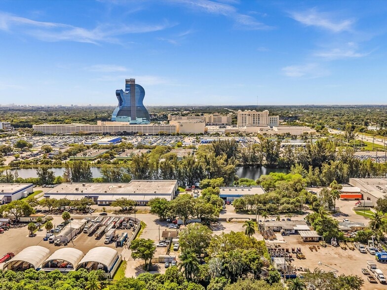 4901 SW 51st St, Davie, FL for sale - Building Photo - Image 3 of 13