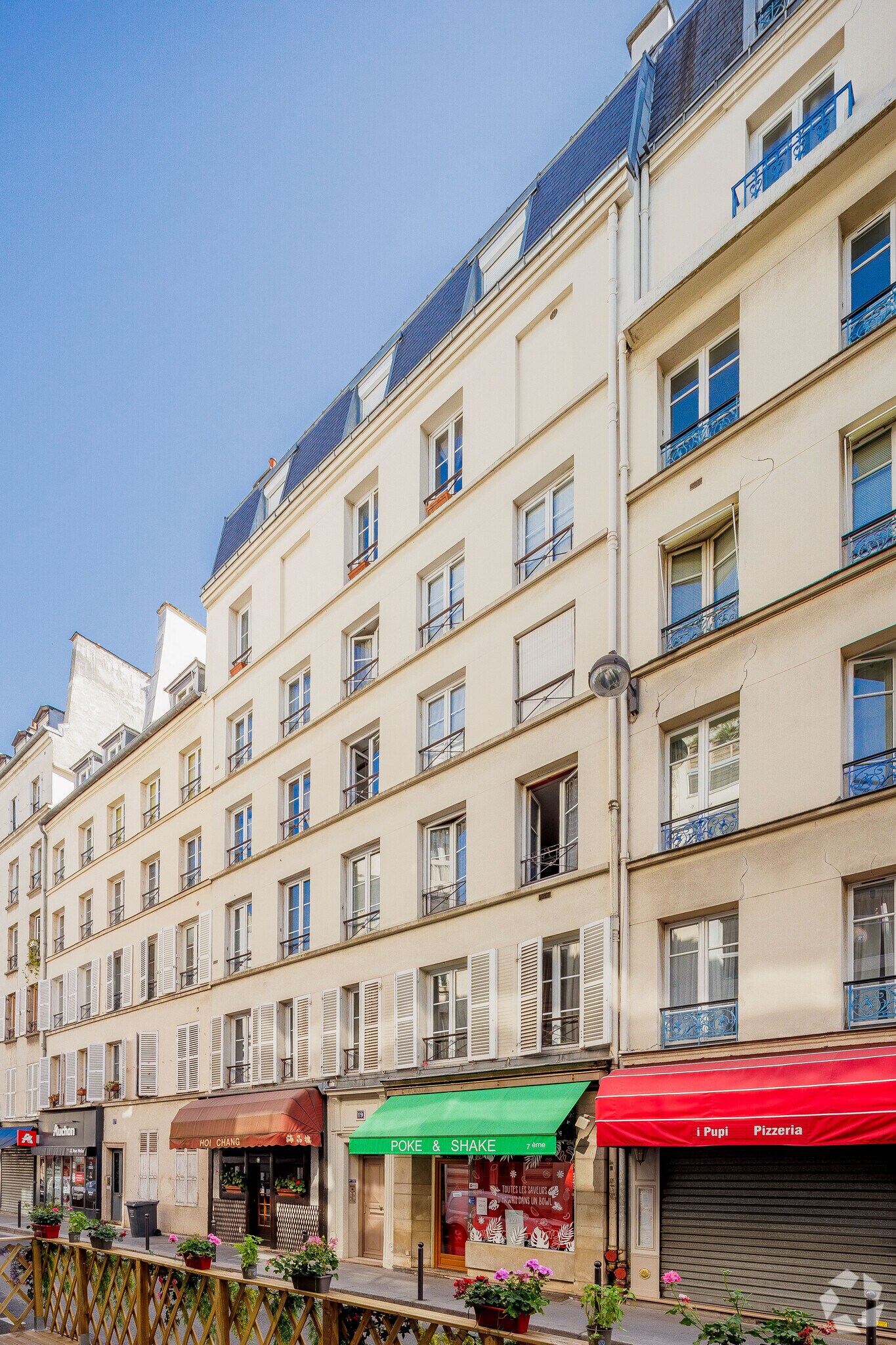 Multifamily in Paris for sale Primary Photo- Image 1 of 2
