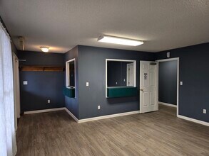 1901 Brookside Dr, Kingsport, TN for lease Interior Photo- Image 2 of 10