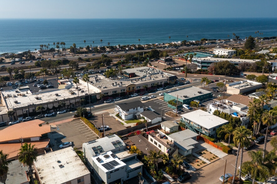 2041 Newcastle Ave, Cardiff By The Sea, CA for lease - Aerial - Image 3 of 3