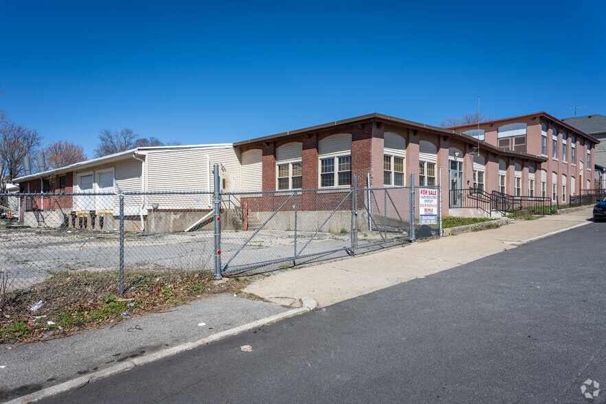 27-31 Privet St, Pawtucket, RI for lease - Building Photo - Image 3 of 5