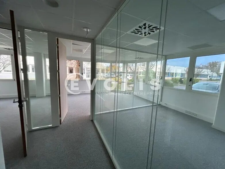 Office in Mérignac for lease - Interior Photo - Image 3 of 7