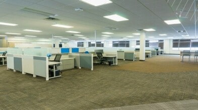 13300 Pioneer Trl, Eden Prairie, MN for sale Interior Photo- Image 2 of 2