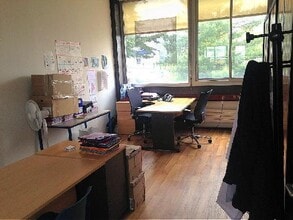 Office in Meaux for lease Building Photo- Image 2 of 2