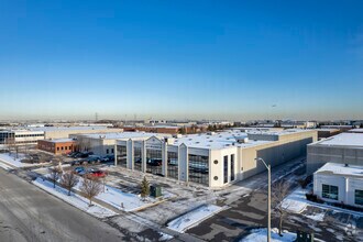 260 Superior Blvd, Mississauga, ON - AERIAL  map view