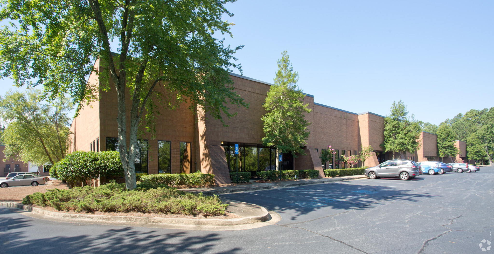 2197 Canton Rd, Marietta, GA for lease Primary Photo- Image 1 of 10