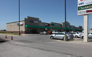 More details for 401-417 Windward Dr, Newton, KS - Retail for Lease