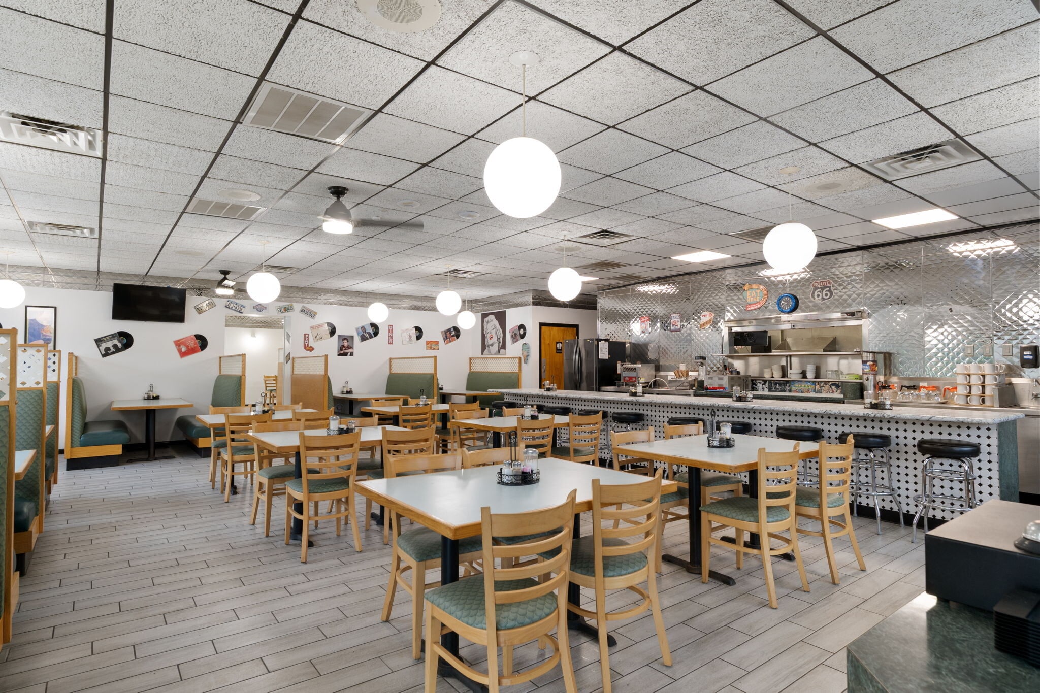 5300 E Silver Springs Blvd, Silver Springs, FL for lease Interior Photo- Image 1 of 31