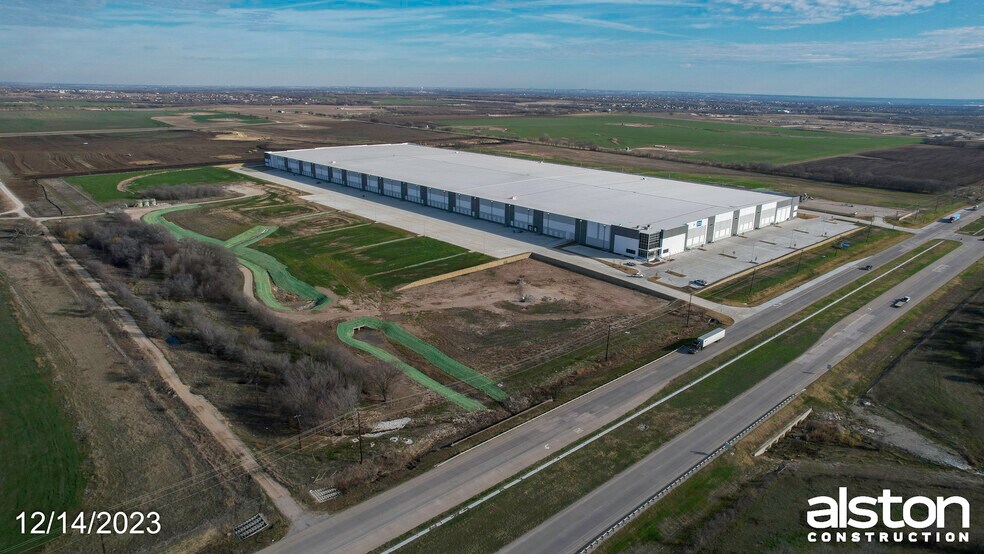 13410 Hwy 114, Justin, TX for lease - Building Photo - Image 3 of 6