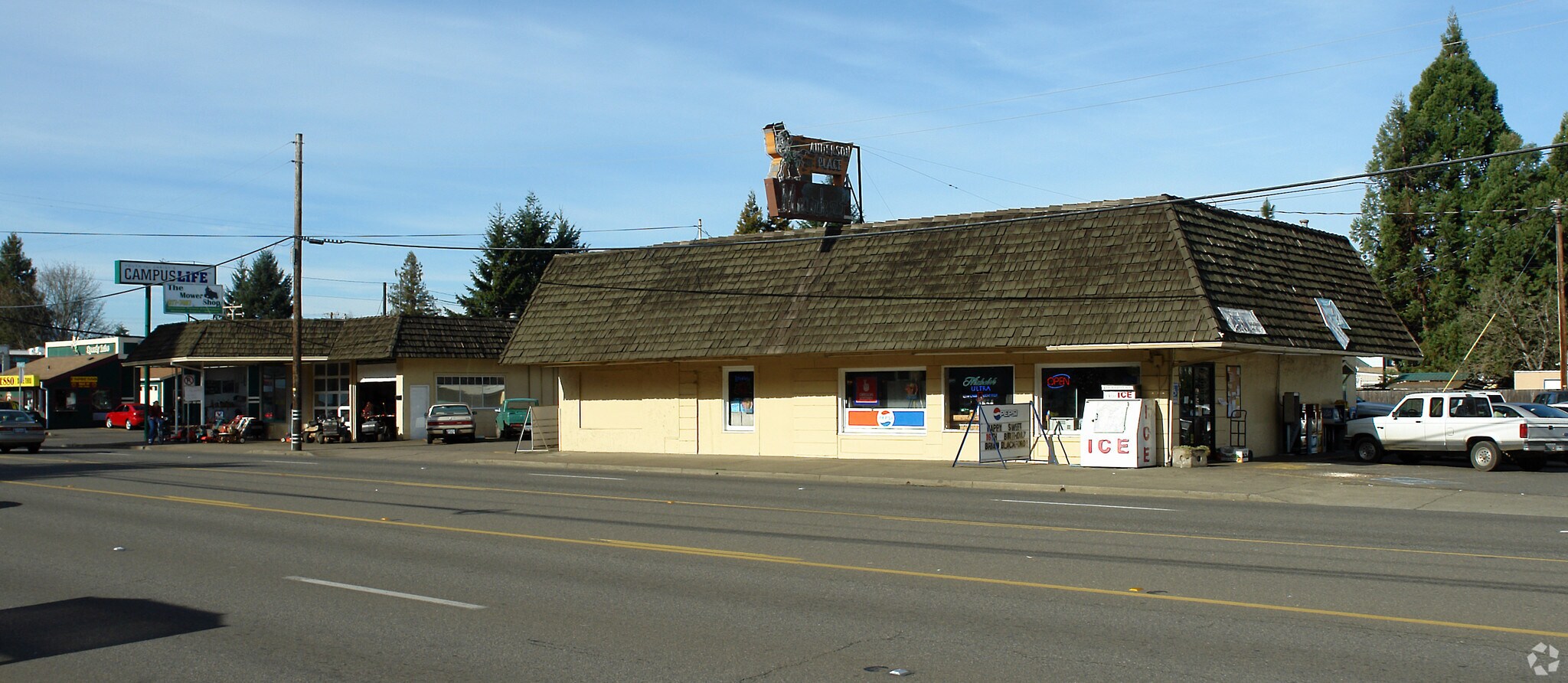 1040 W Harvard Ave, Roseburg, OR for sale Primary Photo- Image 1 of 1