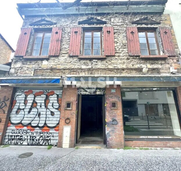 Retail in Lyon for lease - Building Photo - Image 1 of 4