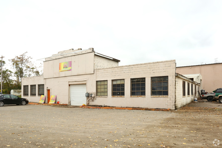 G4070 S Dort Hwy, Burton, MI for lease - Building Photo - Image 1 of 4