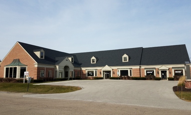 1320-1330 W Towne Square Rd, Mequon, WI for sale - Building Photo - Image 1 of 1