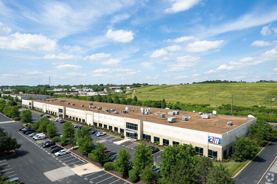 2250-2270 Ball Dr, Saint Louis, MO for lease - Building Photo - Image 3 of 4