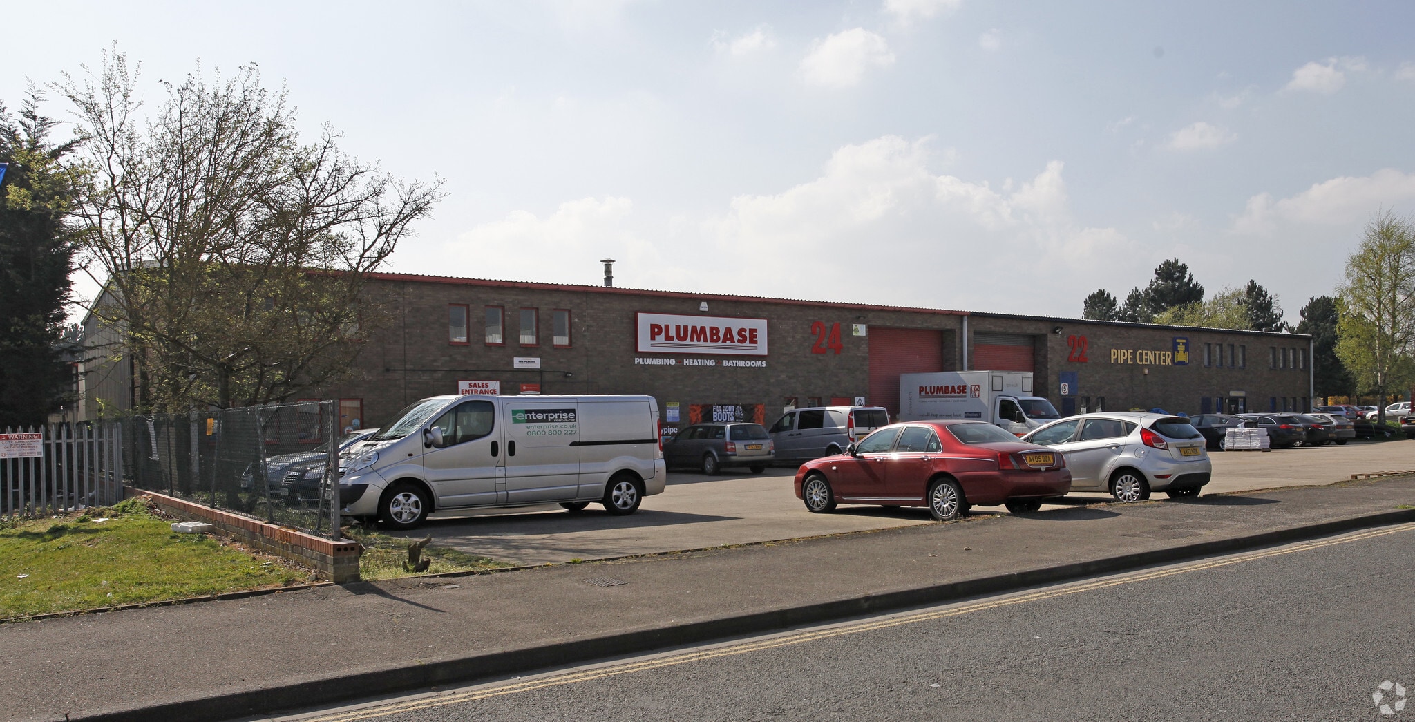 22-24 Foxtail Rd, Ipswich for sale Primary Photo- Image 1 of 1