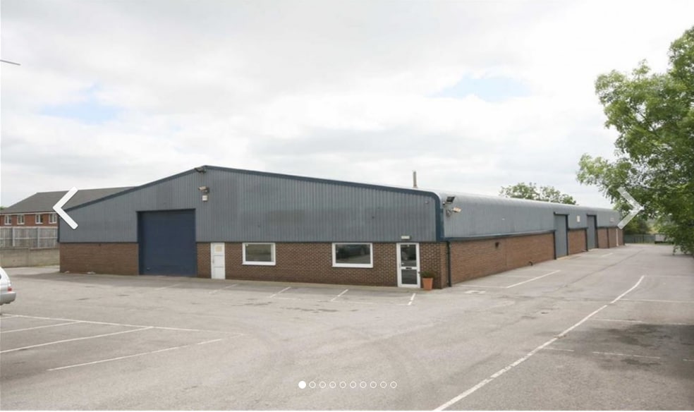 74 Bedale Rd, Bedale for lease - Primary Photo - Image 1 of 1