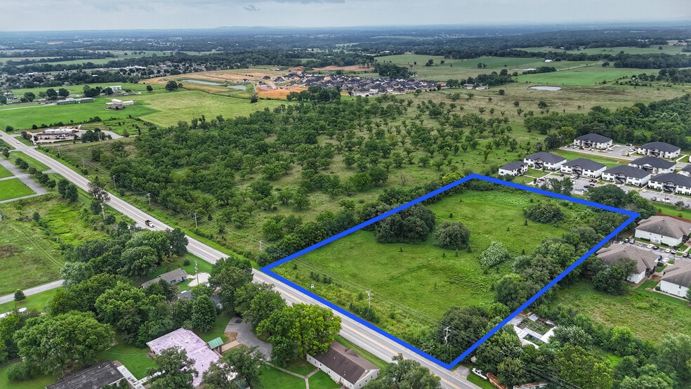 SW Regional Airport Boulevard, Bentonville, AR for sale - Building Photo - Image 2 of 6