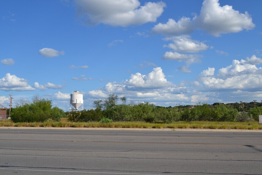 3701 Jaime Zapata Memorial Hwy, Laredo, TX 78043 Zaftex Commercial