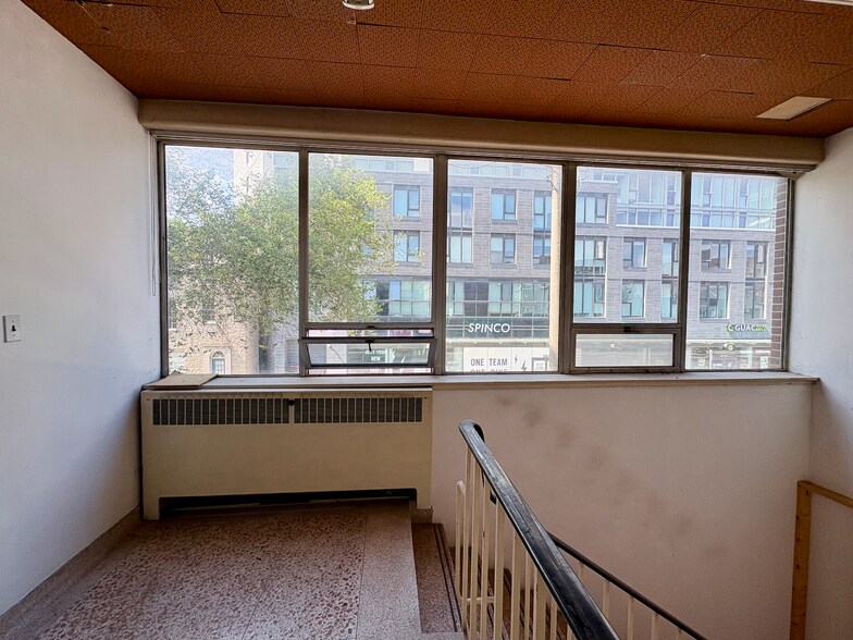 461 Princess St, Kingston, ON for lease - Building Photo - Image 3 of 8