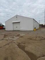 845 E Jackson St, Belvidere IL - Warehouse