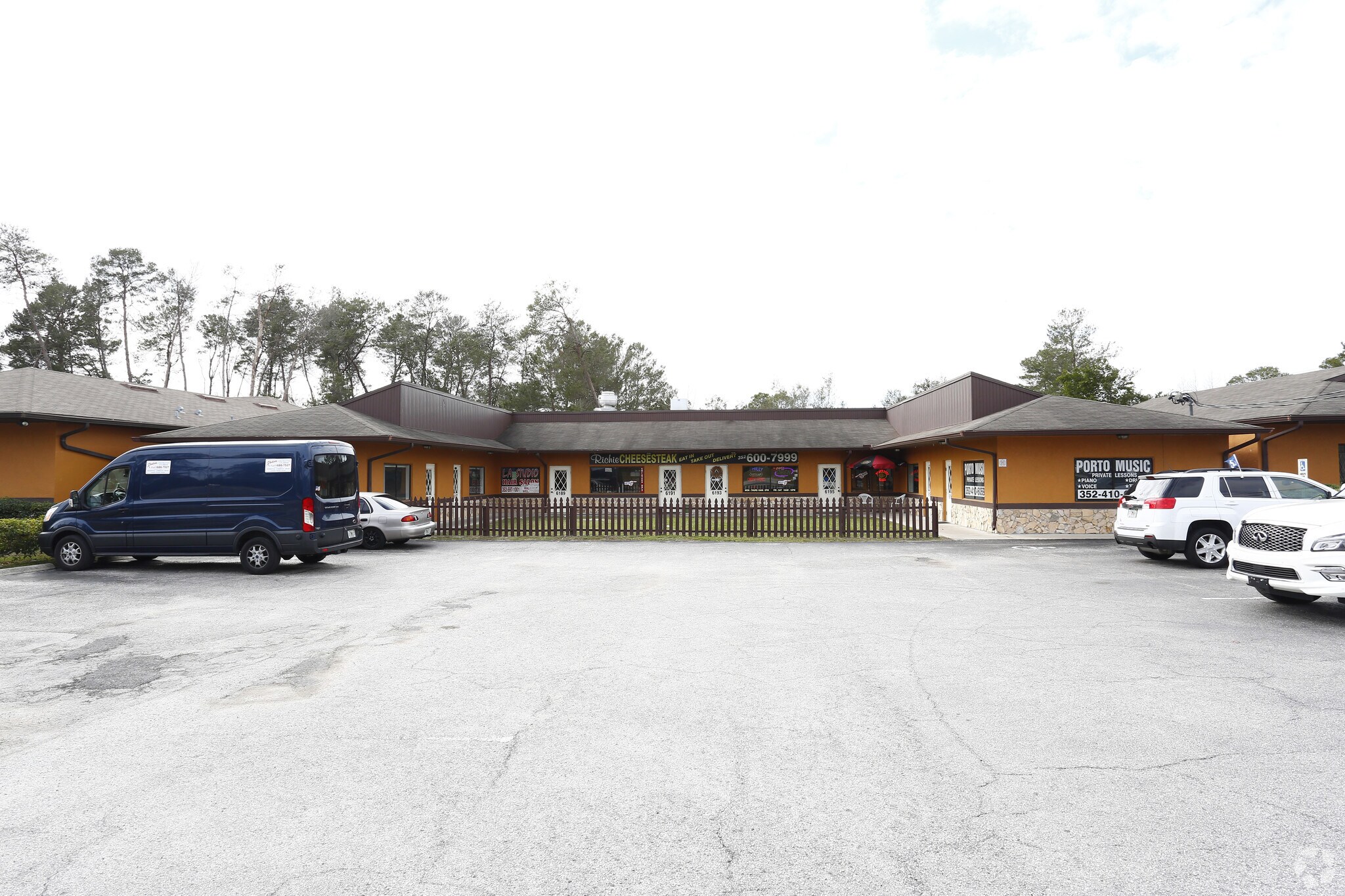 6191 Deltona Blvd, Spring Hill, FL for sale Primary Photo- Image 1 of 1