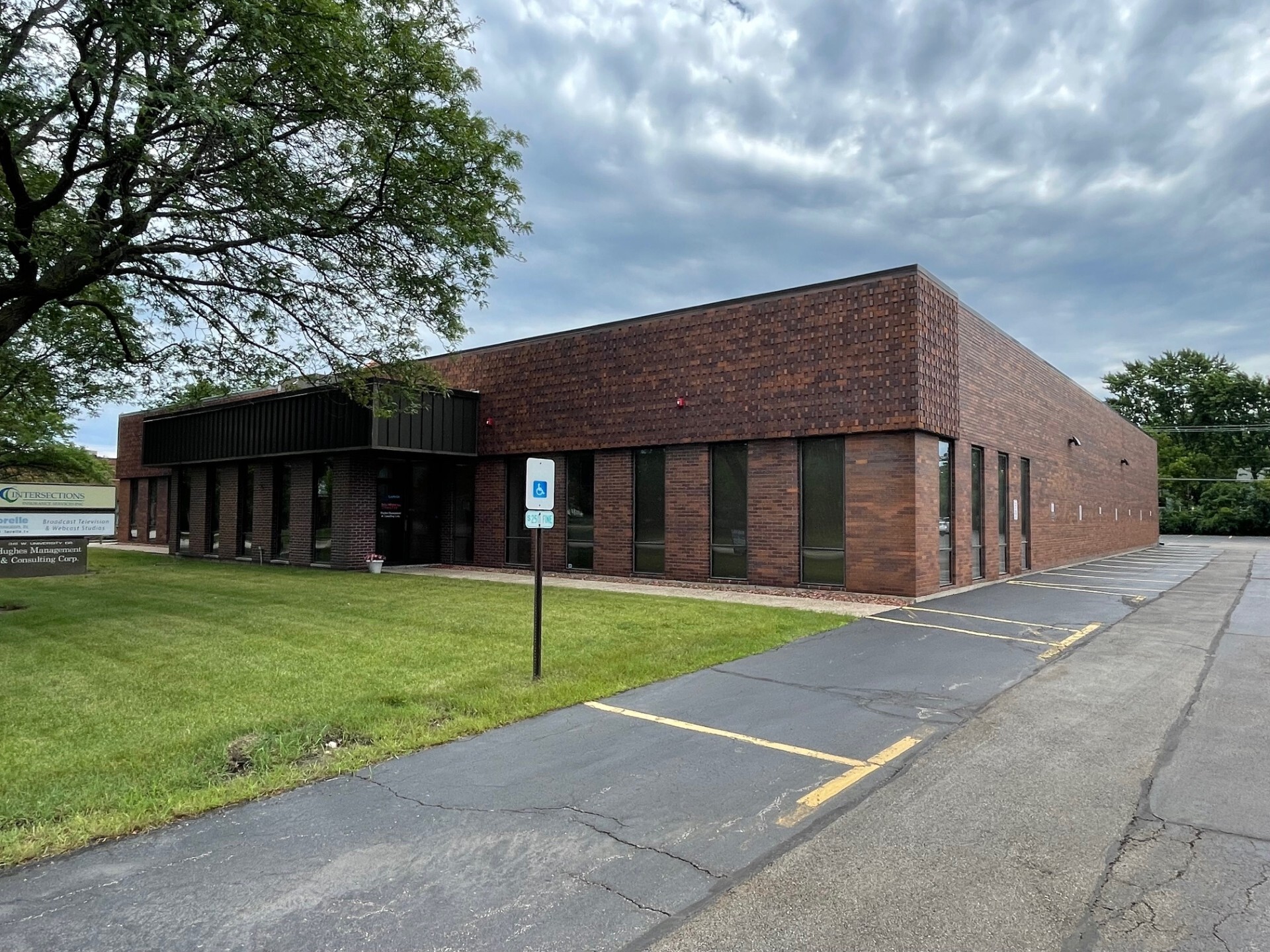 315 W University Dr, Arlington Heights, IL for sale Building Photo- Image 1 of 1