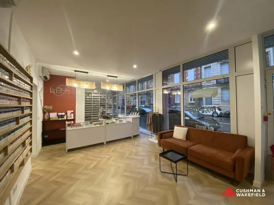 Location Commerce 174 m² - Photo 1