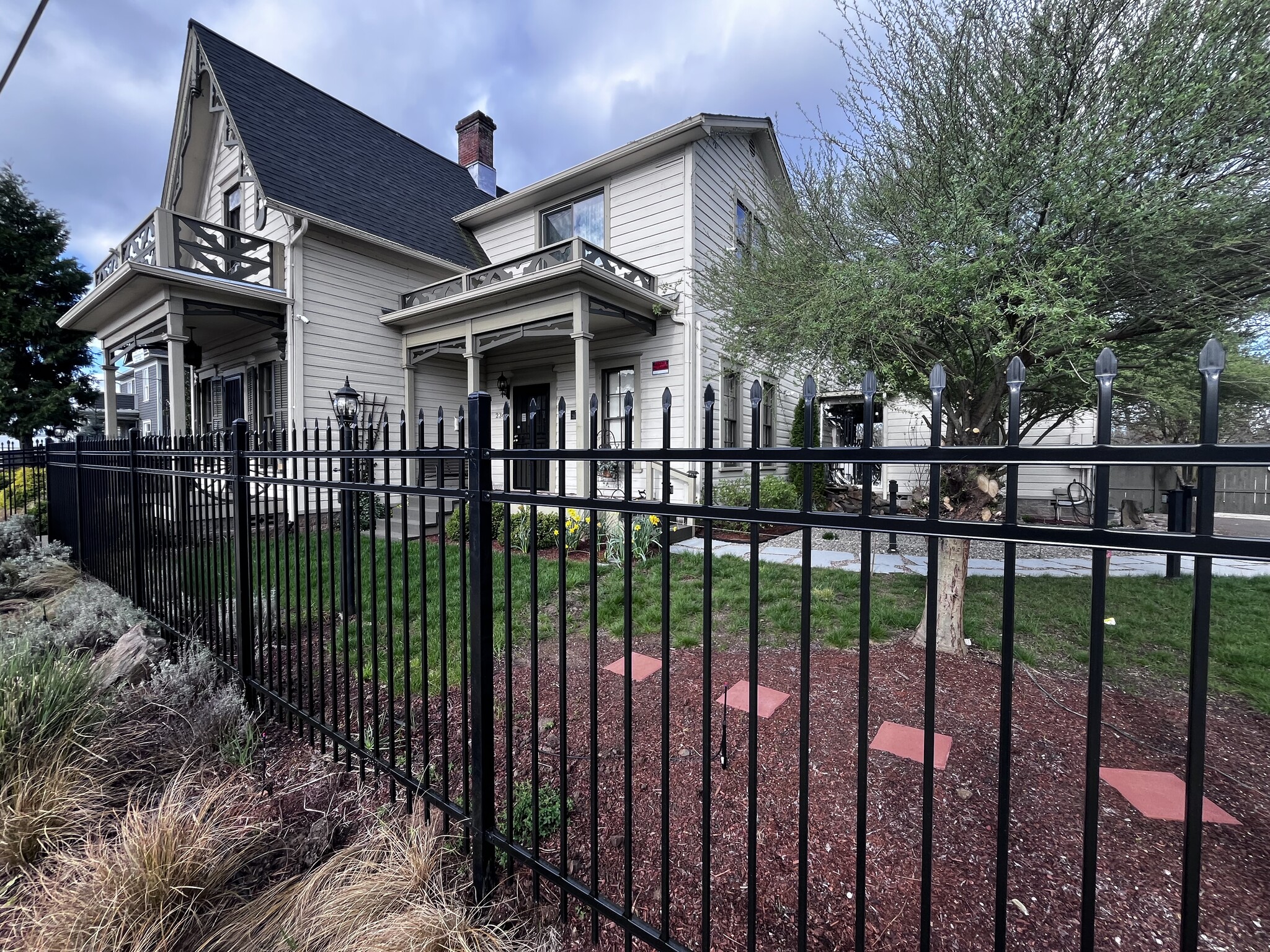 236 SE Stephens St, Roseburg, OR for sale Building Photo- Image 1 of 61
