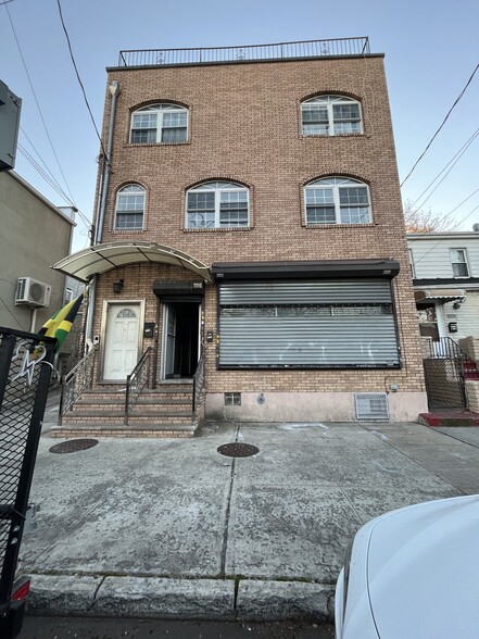 1734 Rockaway Pky, Brooklyn, NY for sale - Building Photo - Image 1 of 1