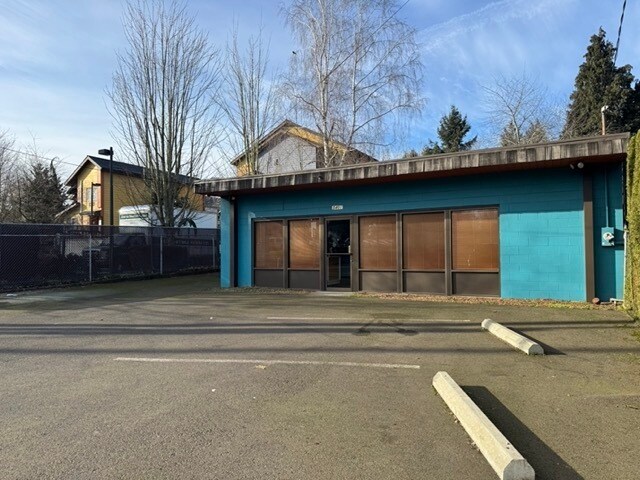 5401 NE Cully Blvd, Portland, OR for sale - Building Photo - Image 1 of 1