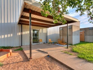 More details for 809 SW 4th St, Moore, OK - Specialty for Sale