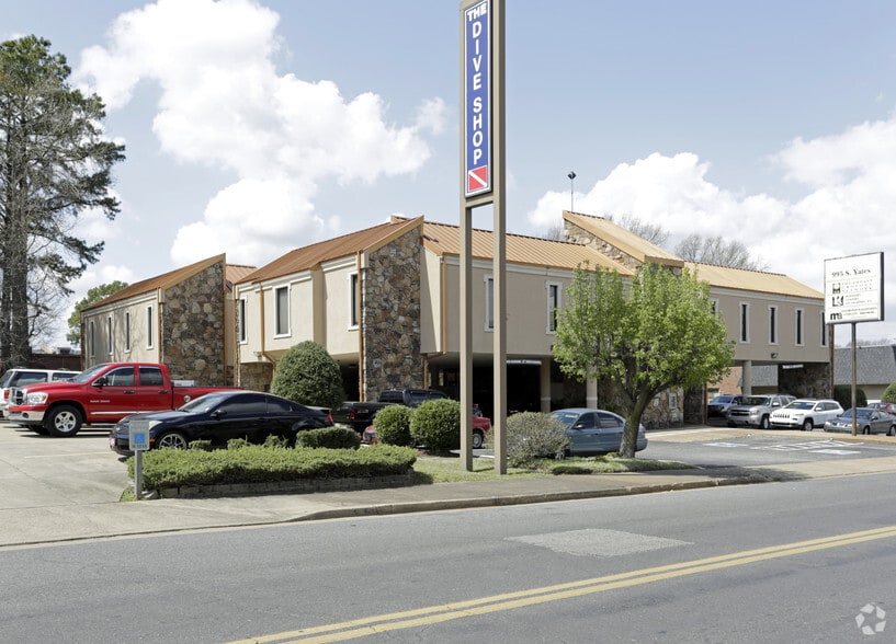 995 S Yates Rd, Memphis, TN 38119