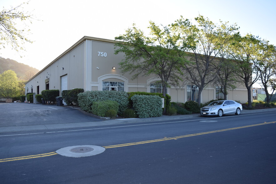 750 Link Rd, Fairfield, CA for lease - Building Photo - Image 1 of 3