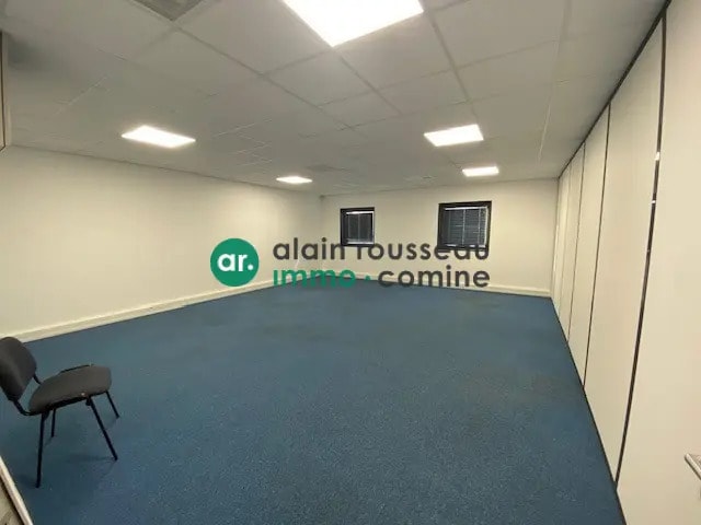 Office in Nantes for lease - Interior Photo - Image 3 of 6