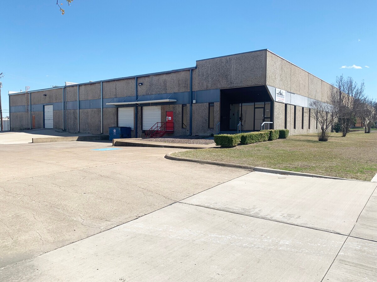 222 S Town East Blvd, Mesquite, TX 75149