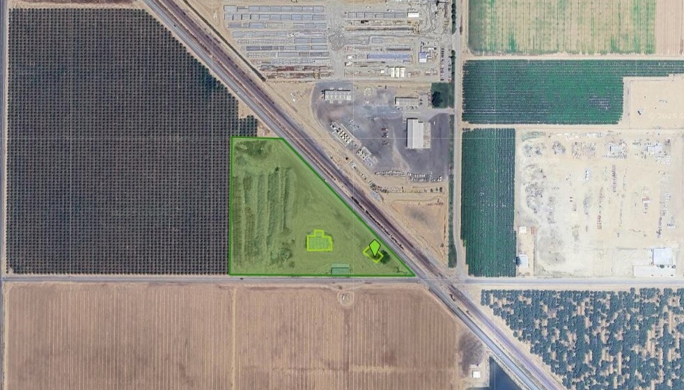 1270 E Riverside St, Shafter, CA for sale - Building Photo - Image 3 of 35