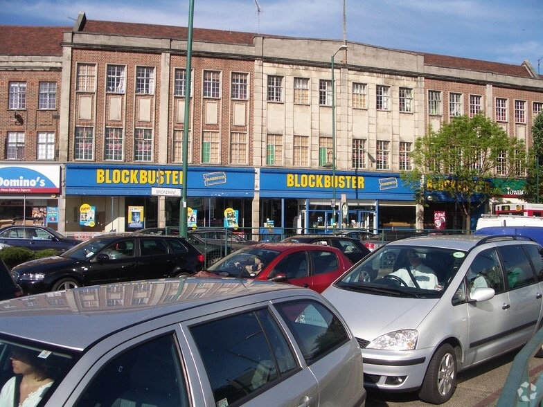 138 The Broadway, Surbiton for sale - Primary Photo - Image 1 of 6