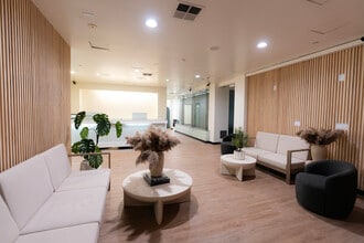 3800 Wilshire Blvd, Los Angeles, CA for lease Interior Photo- Image 2 of 8
