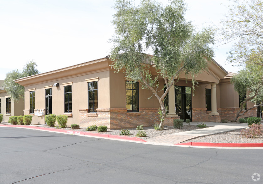 3303 S Lindsay Rd, Gilbert, AZ for lease - Primary Photo - Image 1 of 5