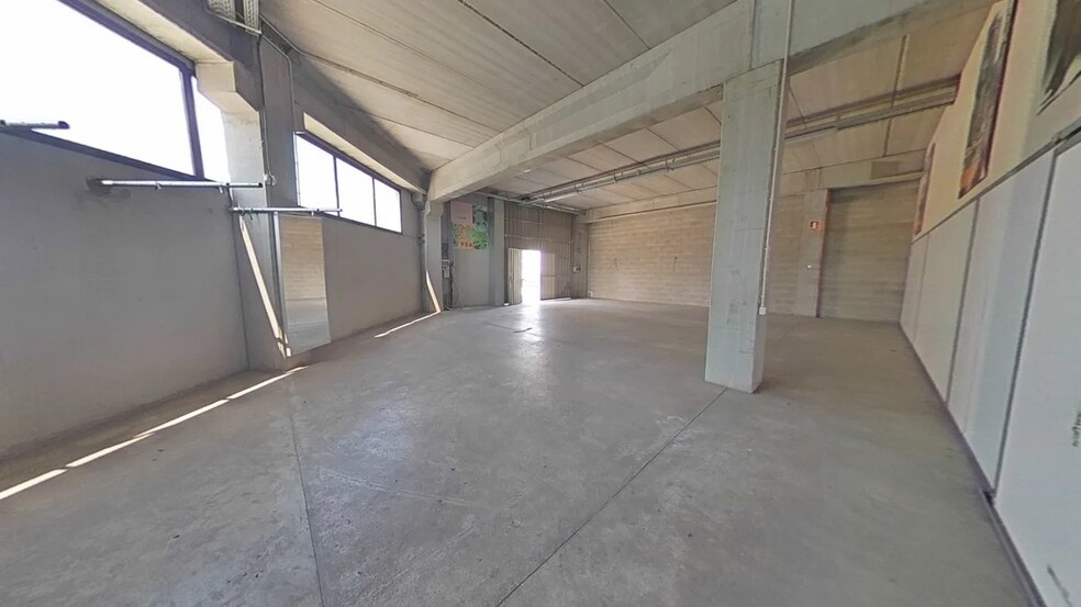 Industrial in La Pobla de Claramunt, Barcelona for sale - Interior Photo - Image 1 of 1