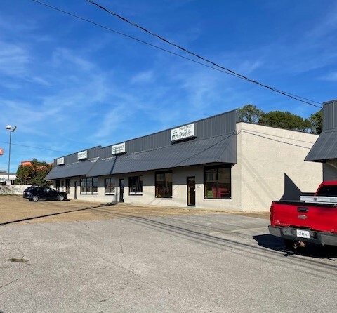 508-514 S Gloster St, Tupelo, MS for lease - Building Photo - Image 1 of 1