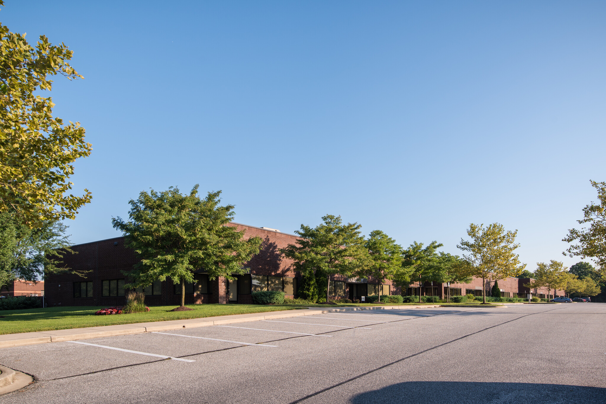 910 Cromwell Park Dr, Glen Burnie, MD for lease Building Photo- Image 1 of 2