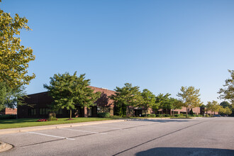 910 Cromwell Park Dr, Glen Burnie, MD for lease Building Photo- Image 1 of 2