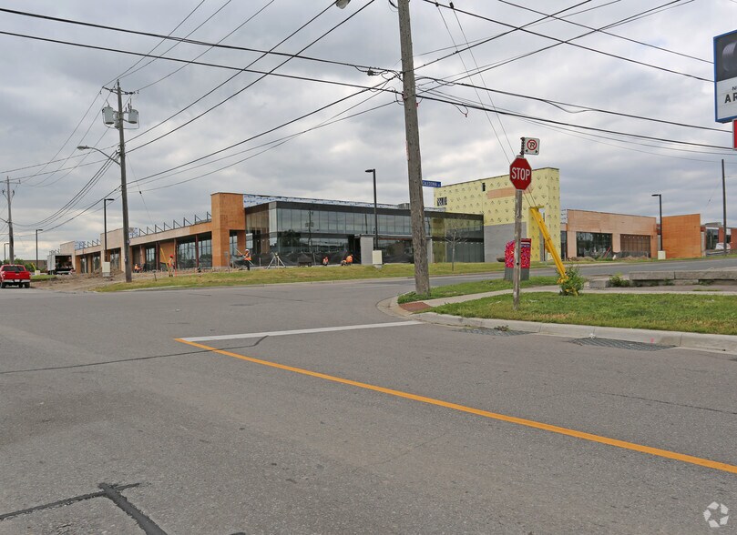 188 Cartwright Ave, Toronto, ON for sale - Primary Photo - Image 1 of 1