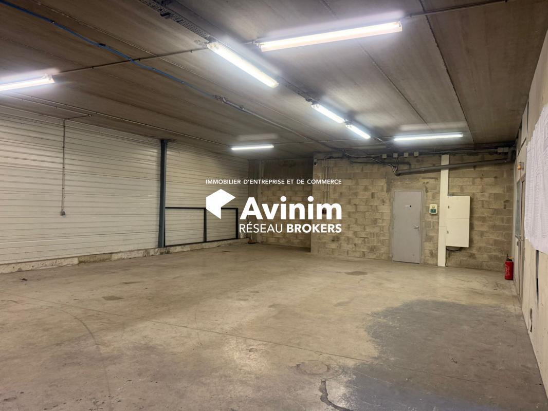 Industrial in Stains for sale Interior Photo- Image 1 of 9