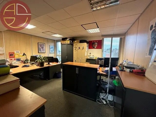 Office in Toulouse for lease - Building Photo - Image 2 of 6